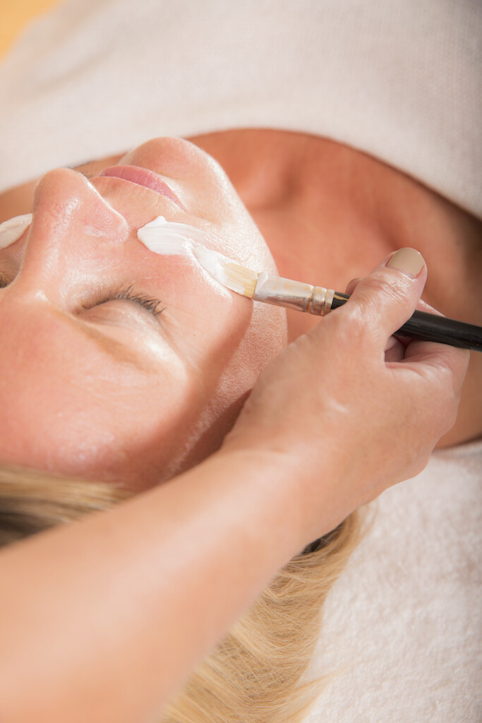 Gezichtsbehandeling Marian Balanzs